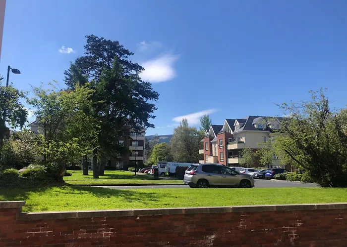 Marlay & Mountain Retreat *